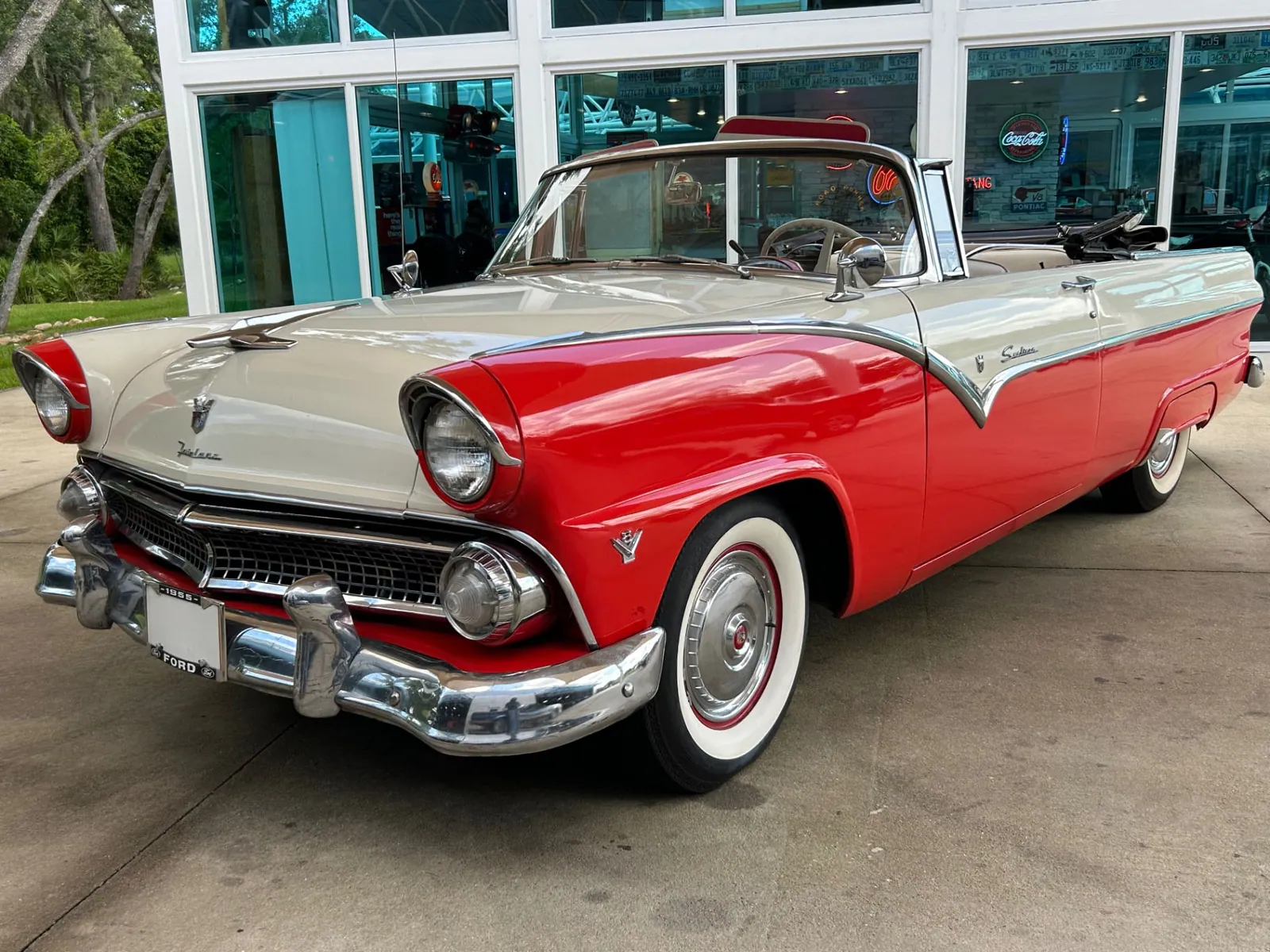 1955 Ford Fairlane photo 2