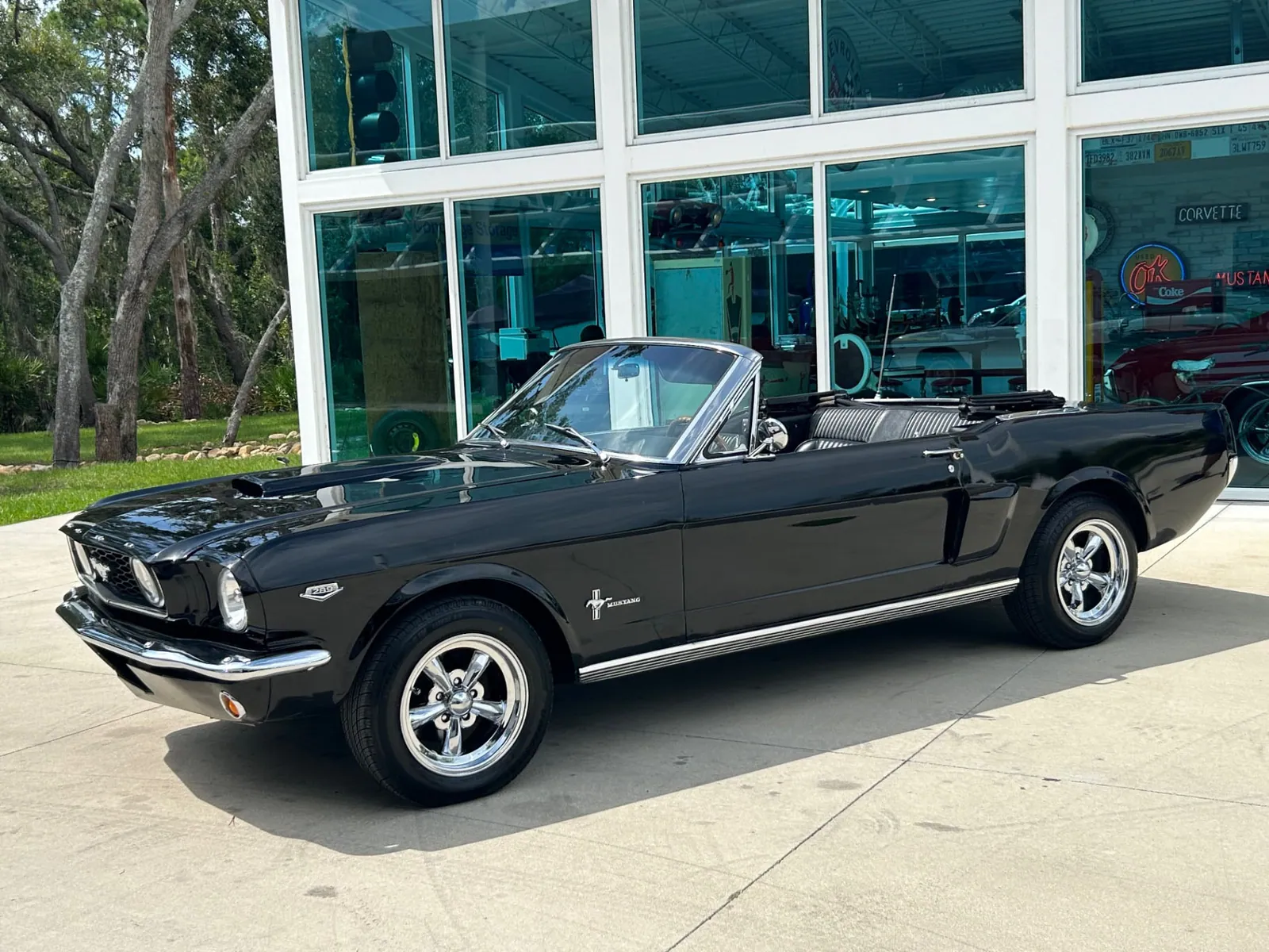 1965 Ford Mustang photo 6